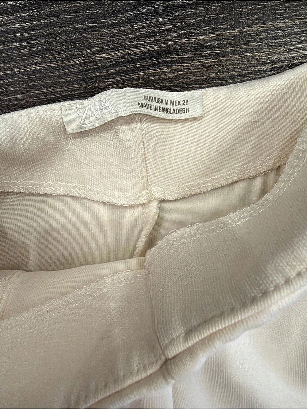 ZARA Vest and Barrel Leg pants set in Oyster-White Size Medium - Picture 5 of 10
